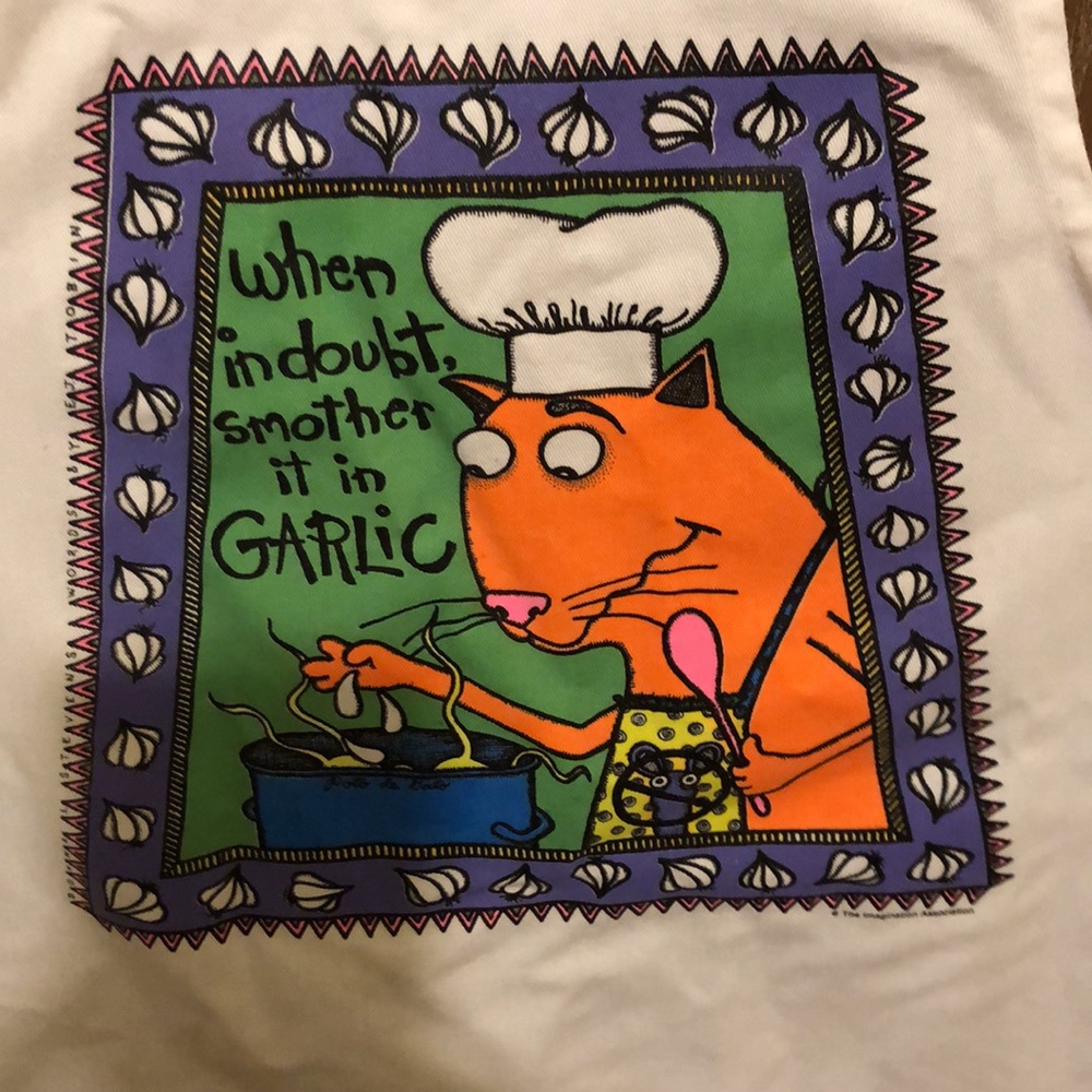 Garlic Apron 33x 27”, each waist tie is 32” - Picture 2 of 5